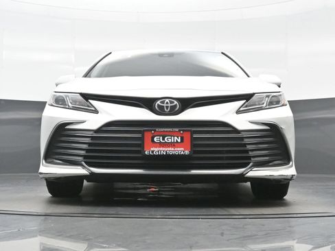 Used 2022 Toyota Camry LE FWD image 25