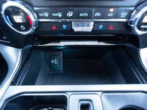 Used 2021 Ford F150 Lariat w/ Equipment Group 501A Mid image 25