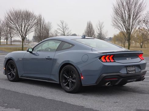 Used 2025 Ford Mustang GT image 6