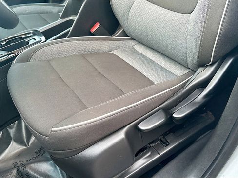 Used 2025 Chevrolet TrailBlazer LT image 18