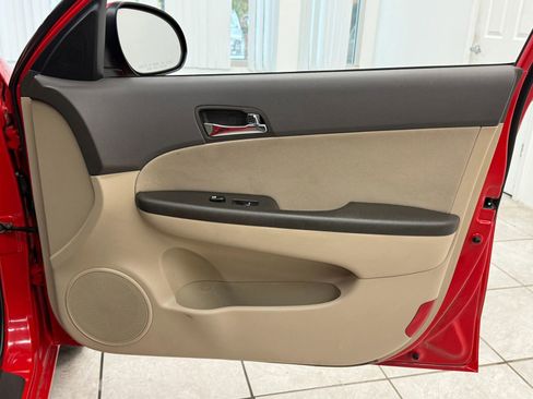 Used 2010 Hyundai Elantra SE image 24