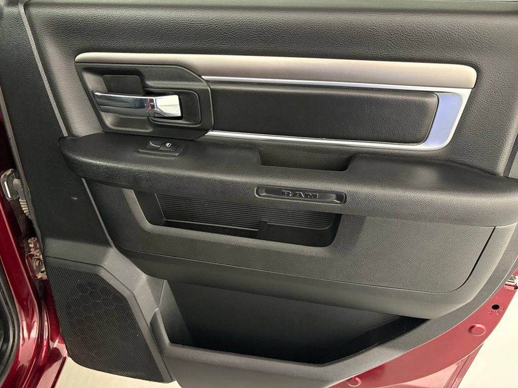 Used 2024 RAM 1500 Warlock AWD/4WD image 36