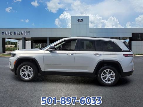 Used 2023 Jeep Grand Cherokee Limited RWD image 2