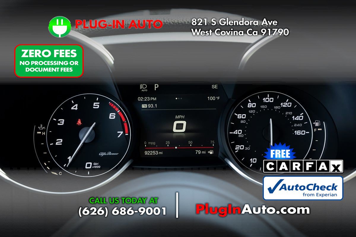 Used 2019 Alfa Romeo Giulia w/ Quick Order Package 22K Sport RWD image 23