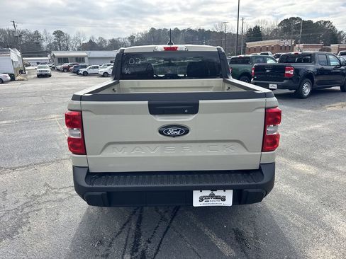 New 2025 Ford Maverick XL image 6