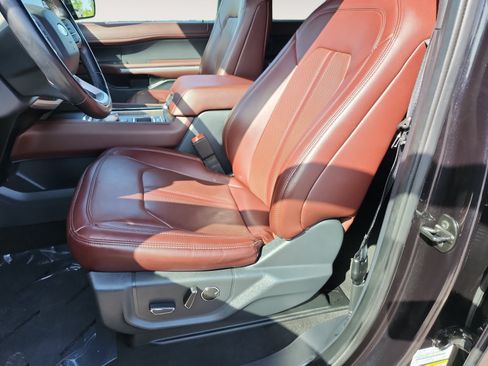 Used 2024 Ford Expedition Max Limited RWD image 9
