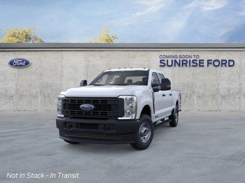 New 2026 Ford F250 4x4 Crew Cab Super Duty image 2