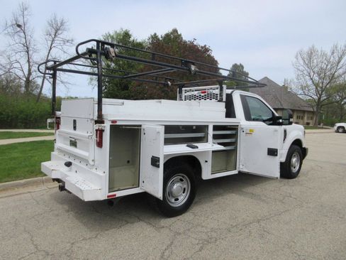 Used 2018 Ford F350 XL w/ Power Equipment Group RWD image 16