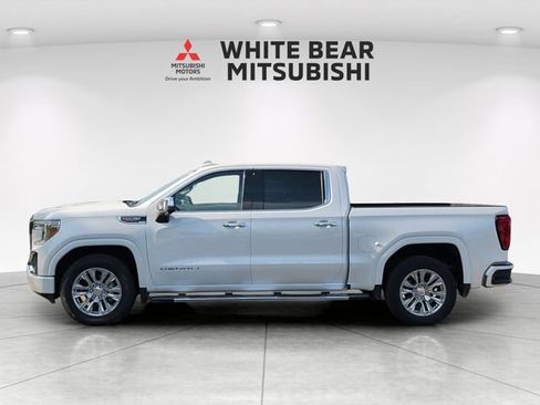 Used 2022 GMC Sierra 1500 Denali w/ Driver Alert Package II AWD/4WD image 3