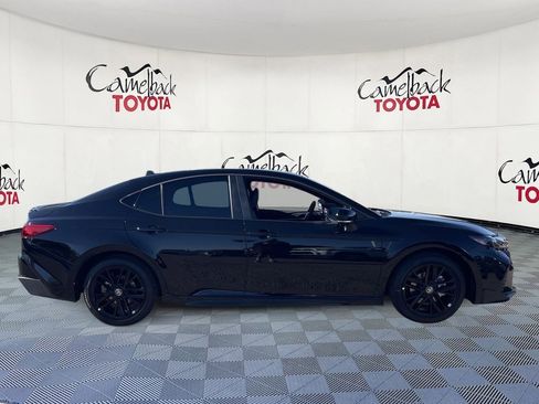 New 2026 Toyota Camry SE image 9