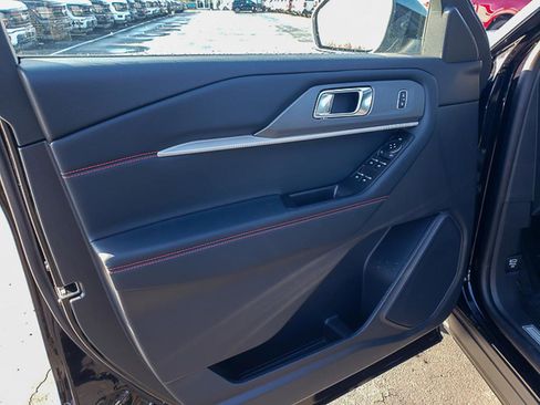 New 2026 Ford Explorer ST-Line w/ ST-Line Street Pack image 6