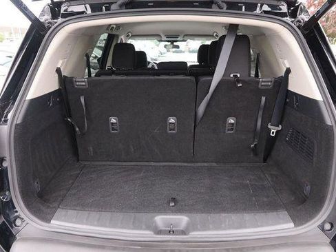 Used 2025 Nissan Pathfinder SV FWD image 7