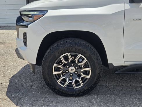 Certified 2024 Chevrolet Colorado Z71 w/ Z71 Convenience Package 2 AWD/4WD image 8