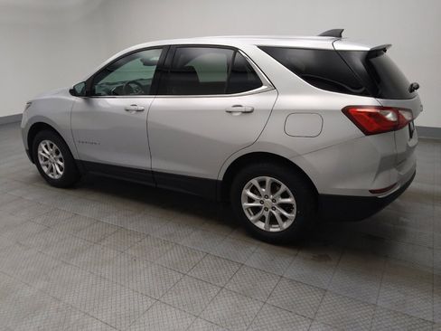 Used 2020 Chevrolet Equinox LT w/ Driver Convenience Package image 3