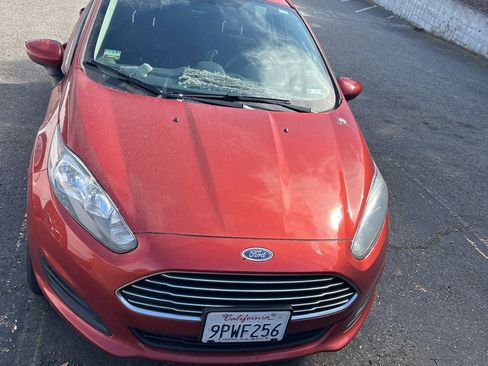 Used 2019 Ford Fiesta SE image 2