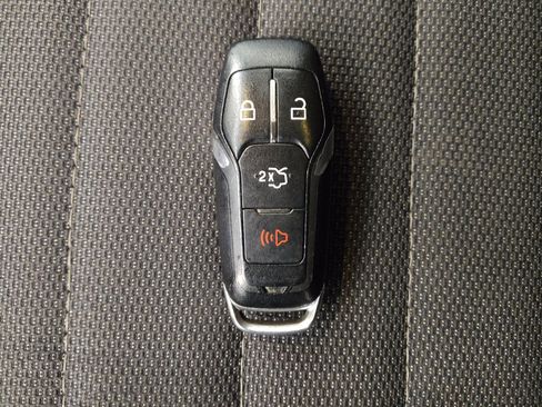 Used 2015 Ford Edge SE AWD/4WD image 32