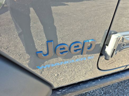 Used 2023 Jeep Wrangler Unlimited Rubicon 4xe w/ Cold Weather Group AWD/4WD image 80