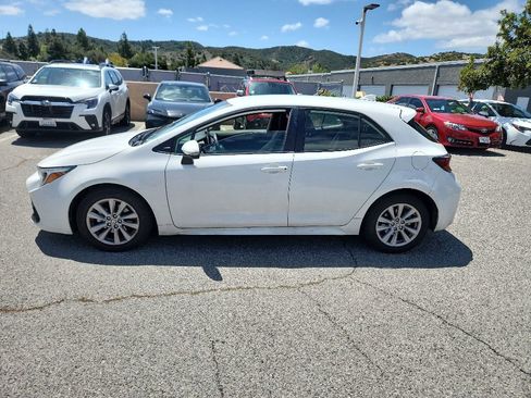 Used 2023 Toyota Corolla SE w/ SE Premium Package FWD image 2