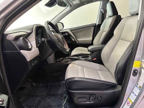 Used 2018 Toyota RAV4 Limited w/ Advanced Technology Package image 21