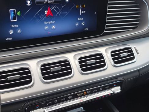 Used 2024 Mercedes-Benz GLE 53 AMG 4MATIC Coupe w/ Driver Assistance Package image 41