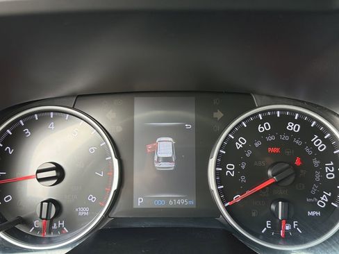 Used 2022 Toyota RAV4 LE FWD image 27