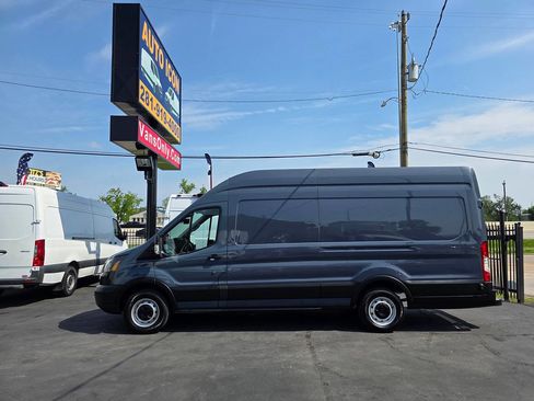 Used 2019 Ford Transit 250 148 High Roof Extended RWD image 4