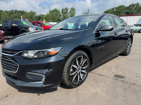 Used 2016 Chevrolet Malibu LT w/ Leather Package FWD image 9