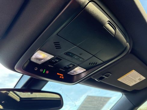 Used 2020 Chevrolet Blazer RS image 33