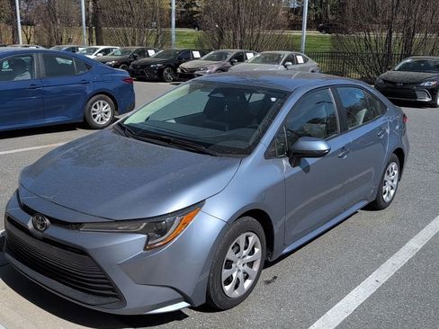Used 2024 Toyota Corolla LE image 9