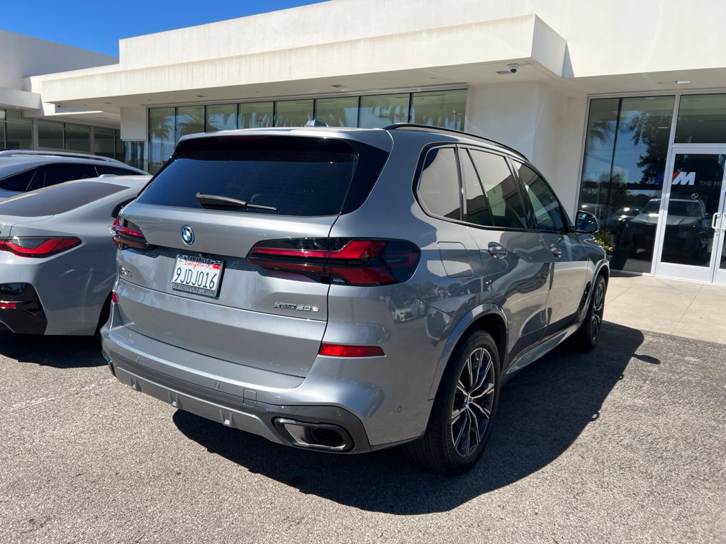 Used 2024 BMW X5 xDrive50e w/ M Sport Package AWD/4WD image 4