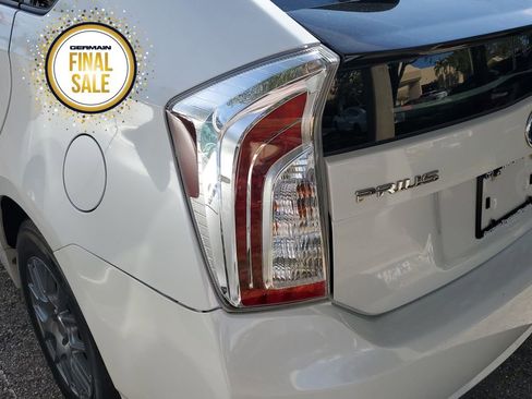 Used 2014 Toyota Prius Two image 13