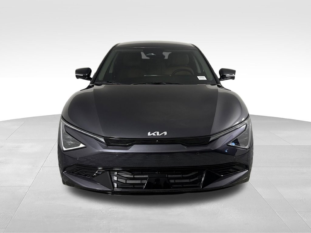 Used 2025 Kia EV6 Wind RWD image 3