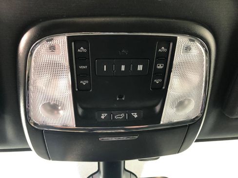 Used 2020 Jeep Grand Cherokee Overland image 21