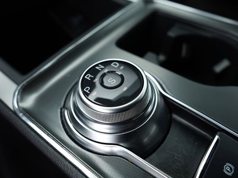 Used 2023 Ford Edge ST-Line image 25