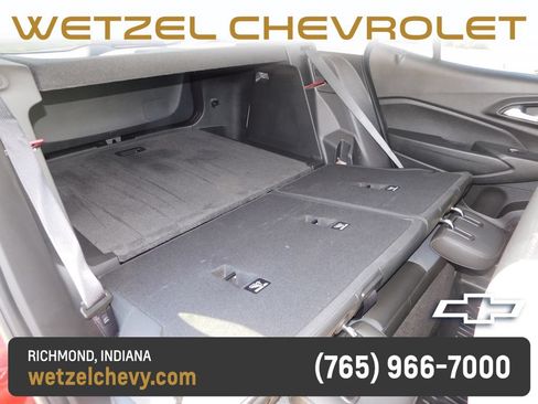 Used 2025 Chevrolet Trax LT w/ Driver Confidence Package FWD image 24