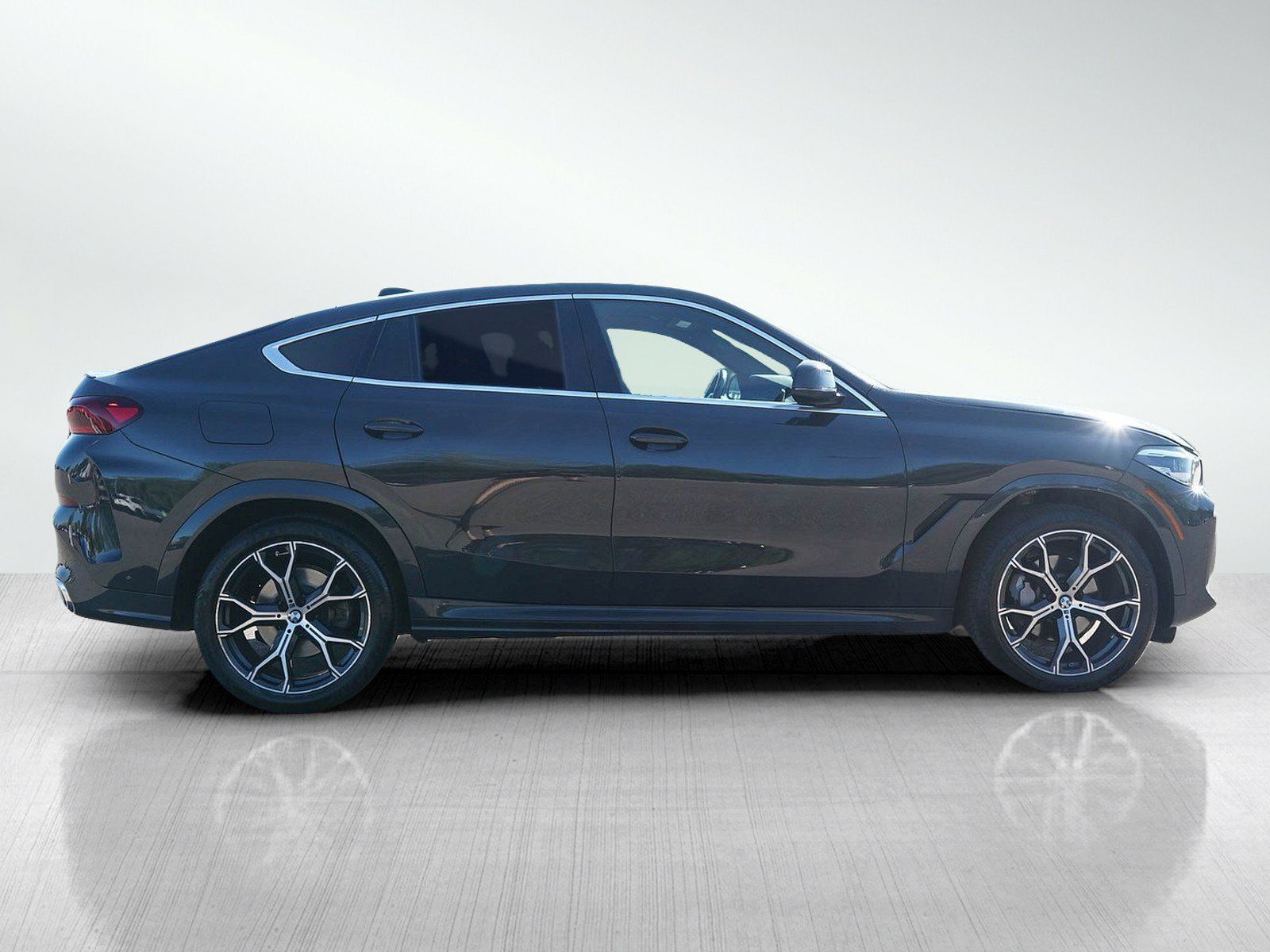 Used 2022 BMW X6 xDrive40i AWD/4WD image 6