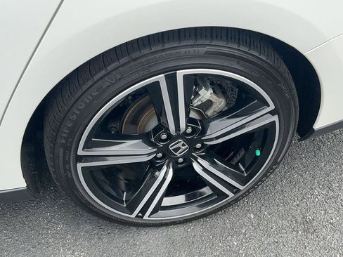 Used 2023 Honda Accord Sport image 12