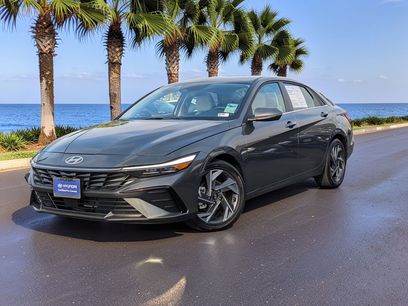 Certified 2025 Hyundai Elantra Limited