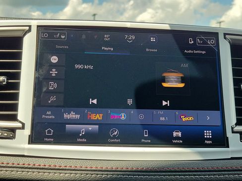 New 2027 Chrysler Pacifica Select FWD image 18