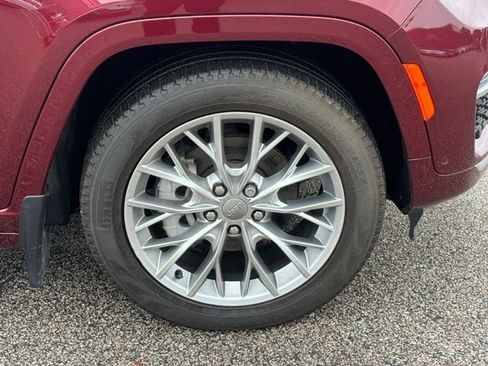 Used 2022 Jeep Grand Cherokee Summit w/ MOPAR Finishing Package AWD/4WD image 16