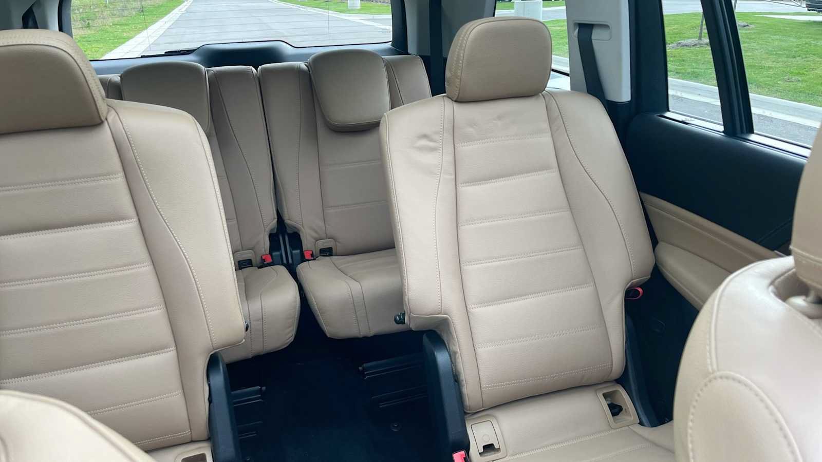 Certified 2024 Mercedes-Benz GLS 450 4MATIC image 34