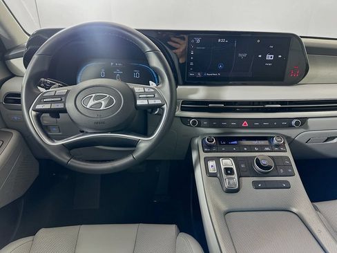 Certified 2025 Hyundai Palisade SEL FWD image 22