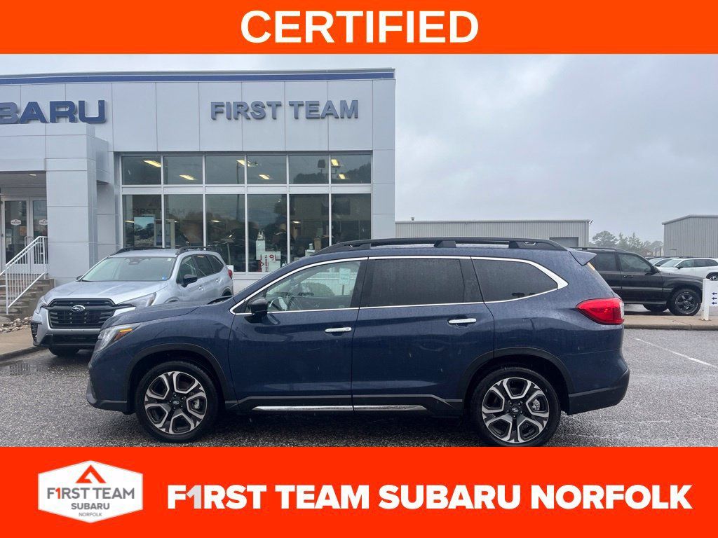 Used 2025 Subaru Ascent Touring AWD/4WD image 1