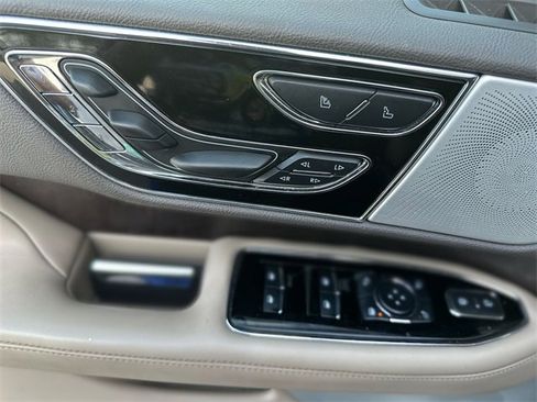 Used 2023 Lincoln Navigator L Reserve image 14