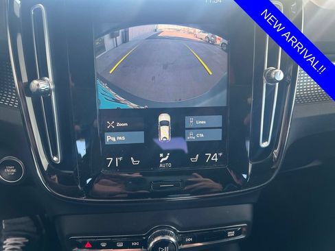 Used 2021 Volvo XC40 T5 R-Design w/ Protection Package Premier AWD/4WD image 5