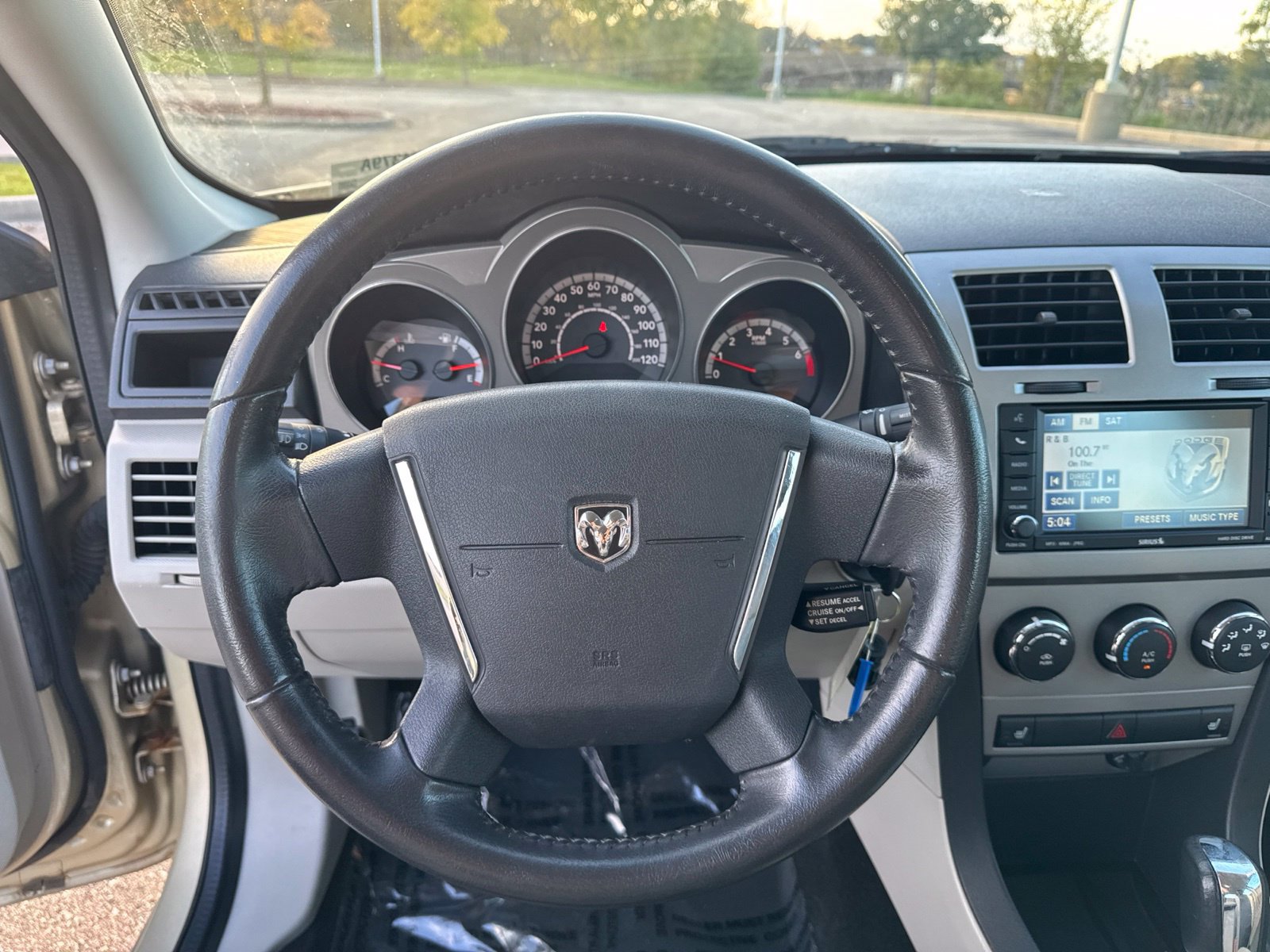 Used 2010 Dodge Avenger R/T FWD image 17