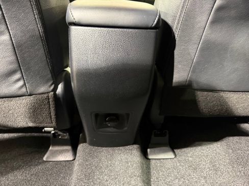 Certified 2018 Toyota RAV4 Limited AWD/4WD image 23