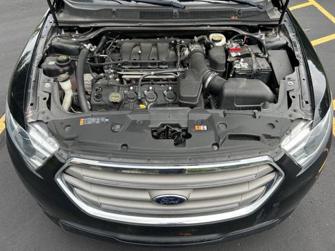 Used 2016 Ford Taurus SEL image 14
