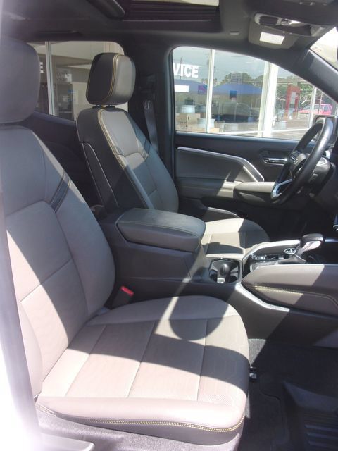 Used 2024 Chevrolet Colorado ZR2 w/ ZR2 Convenience Package III AWD/4WD image 34