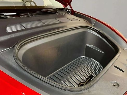 Used 2024 Tesla Model Y 2WD image 92